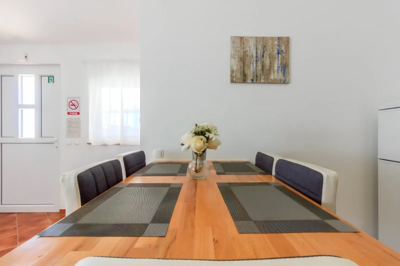 Apartment 1, Küche