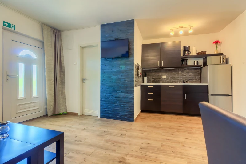 Apartment 2, Küche