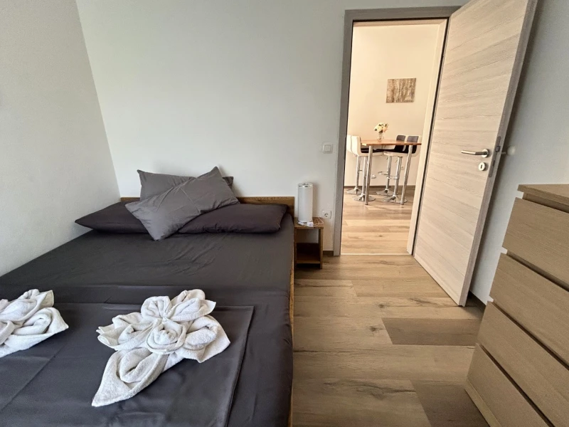 Apartment 1, Zimmer