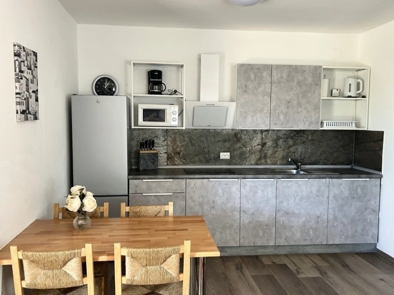 Apartment 2, Kitchen