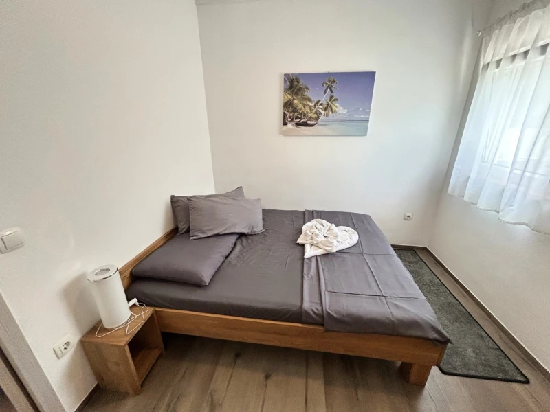 Apartment 3, Zimmer
