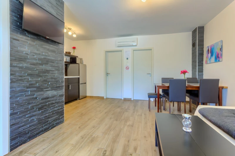 Apartment 2, Wohnzimmer