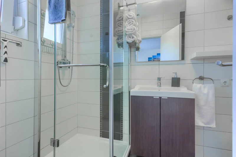 Apartment 2, Badezimmer / WC