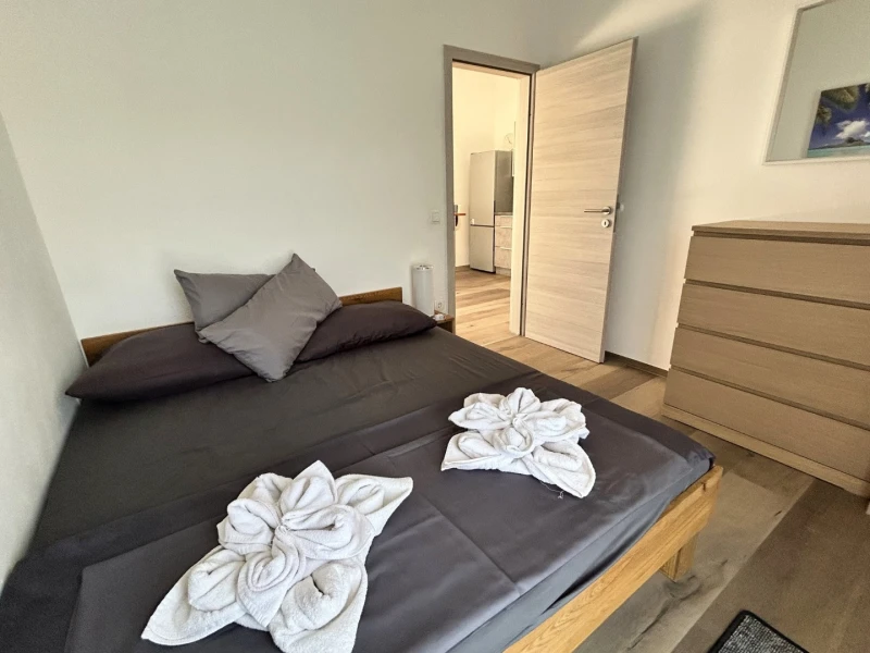 Apartment 1, Zimmer