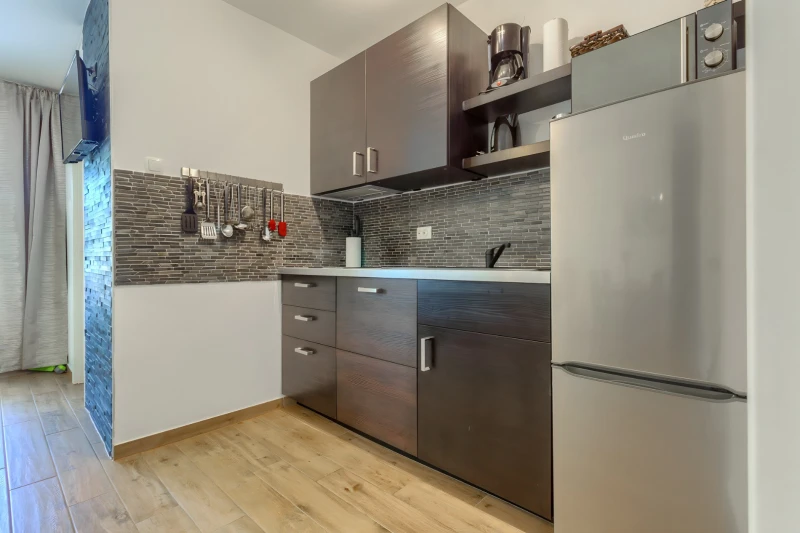 Apartment 2, Küche