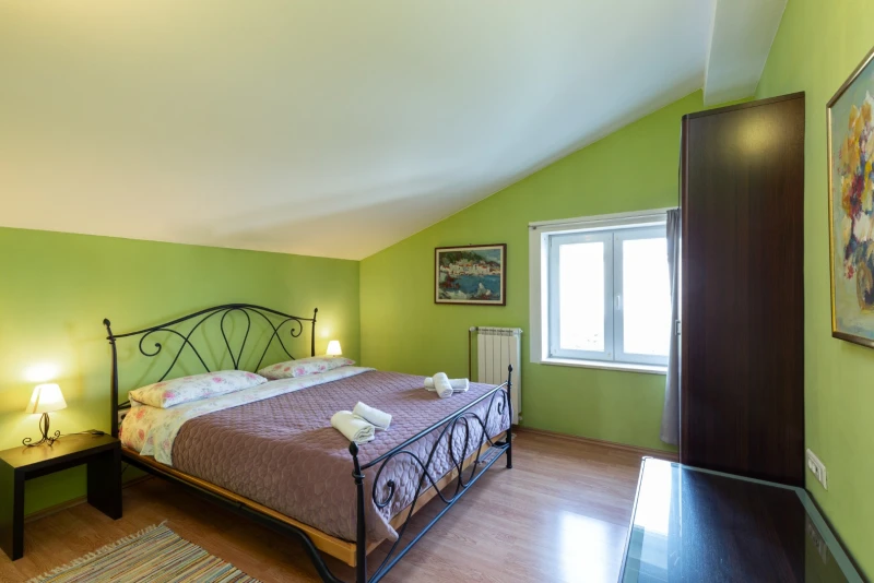 Apartman 1, Zimmer