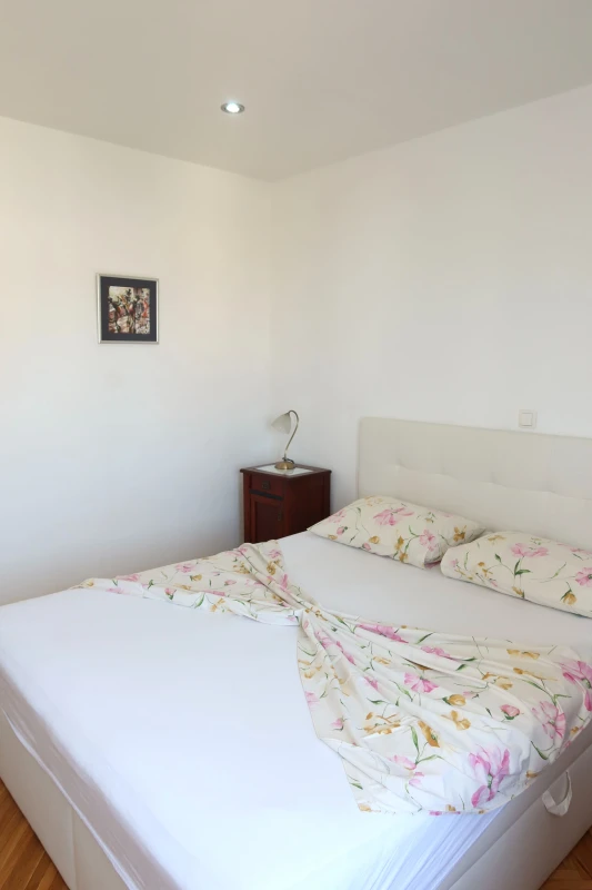 Apartman 2, Štambuk, Camere