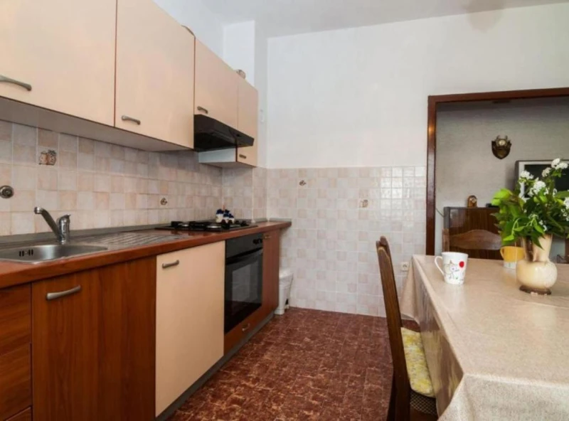 Apartment 3, Kuhinja