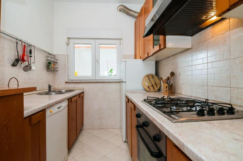 Apartment 1, Kuhinja