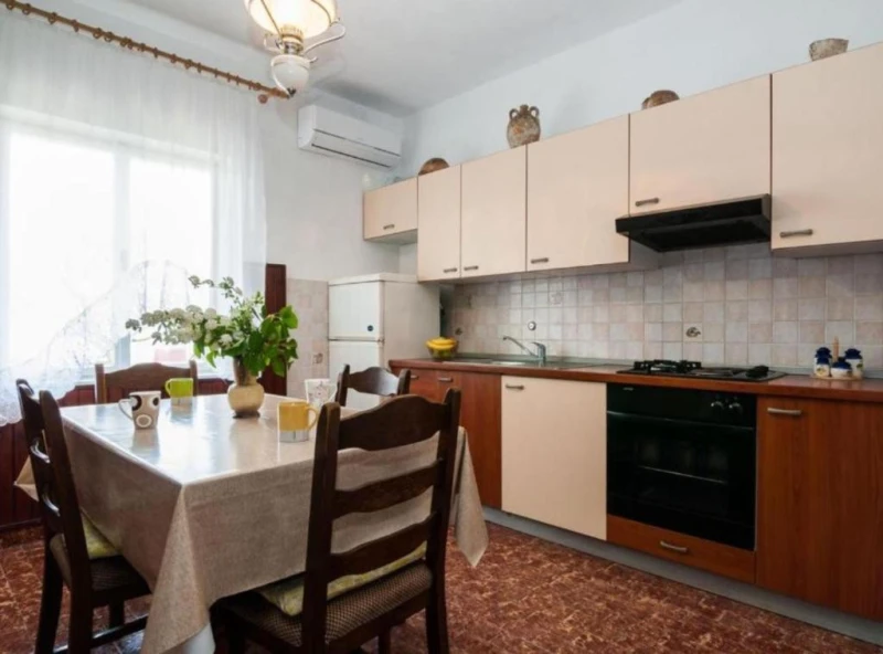 Apartment 3, Kuhinja