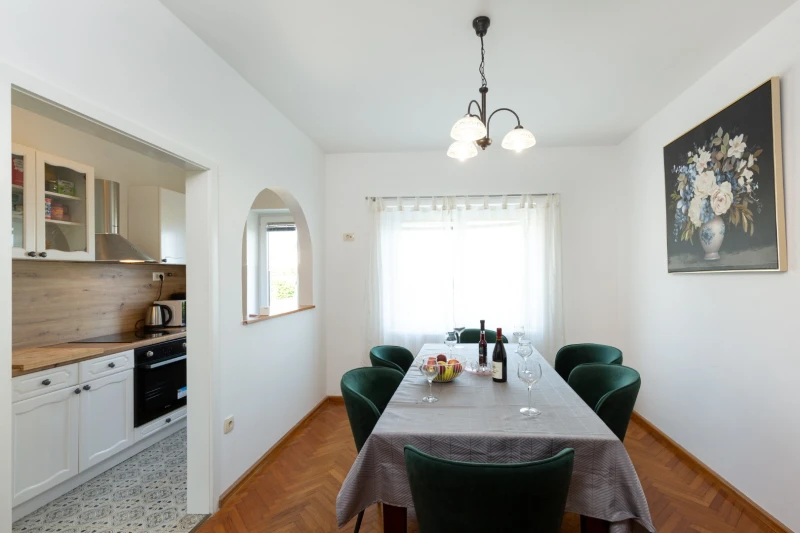 Apartment 3, Kitchen