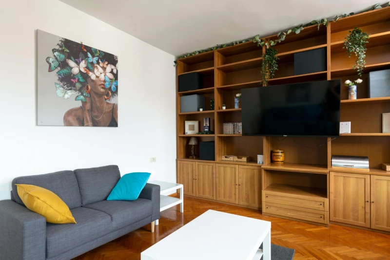 Apartment 3, Living room