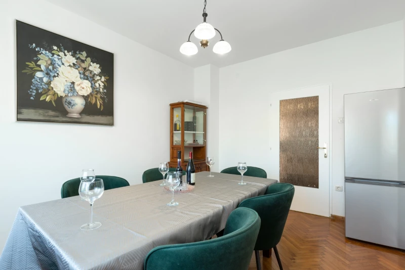 Apartment 3