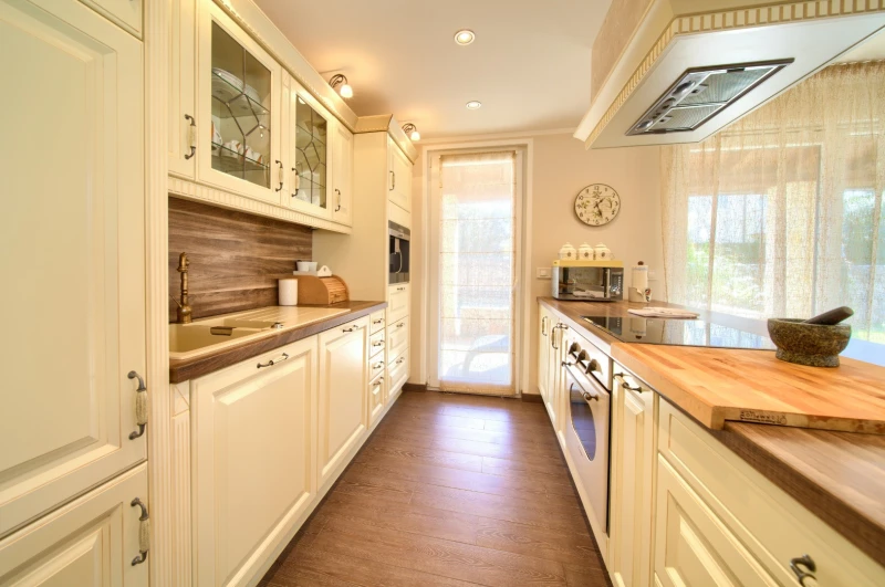 Villa Bernarda II, Kitchen