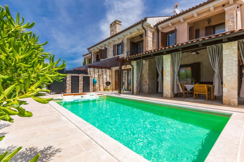 Luxury Villa Bernarda, Porat