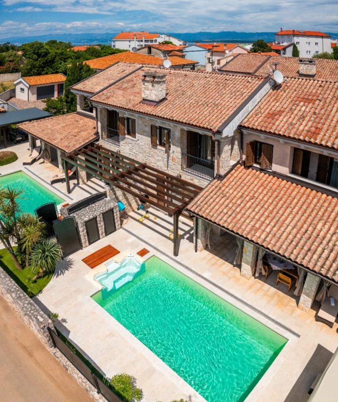 Luxury Villa Bernarda, Porat