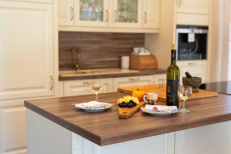Villa Bernarda II, Kitchen