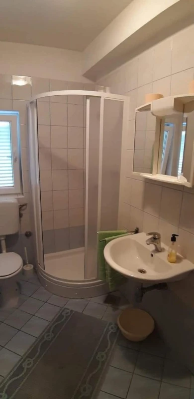 Apartment 2, Łazienka / wc