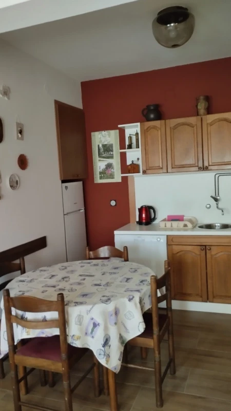 Apartment 3, Kitchen