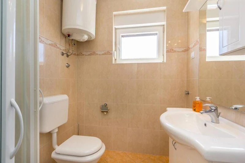 Apartman sa 1 spavaćom sobom na 2.katu, Kupaonica / wc
