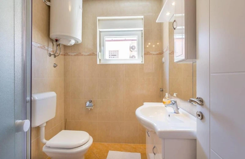 Apartman sa 1 spavaćom sobom na 1.katu, Kupaonica / wc