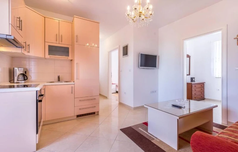 Apartman sa 2 spavaće sobe na 1.katu