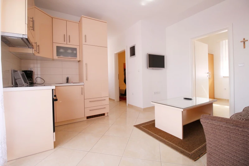 Apartman sa 2 spavaće sobe na 2.katu