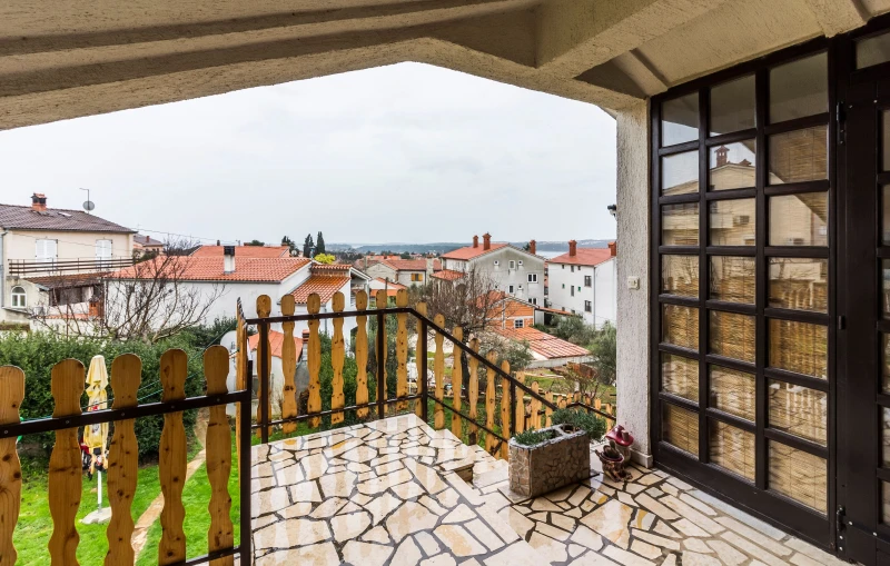 Apartman sa 2 spavaće sobe na 2.katu, Balkon / terasa