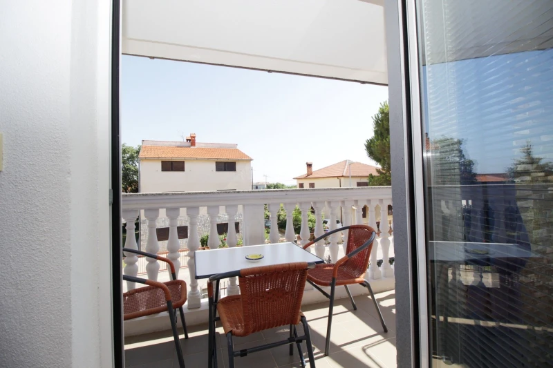 Wohnung mit 2 Schlafzimmern im 1. Stock, Balkon / Terrasse