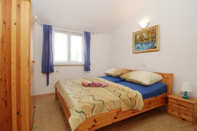 Wohnung mit 2 Schlafzimmern im 1. Stock, Zimmer