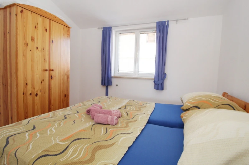 Wohnung mit 2 Schlafzimmern im 1. Stock, Zimmer
