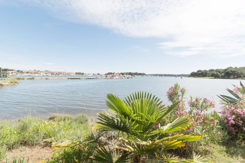 Apartmani Olga, prvi red do mora, sa pogledom na medulinski zaljev, Medulin