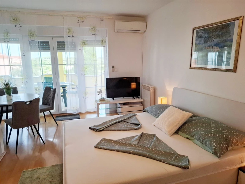 Obiteljski apartman sa velikom terasom