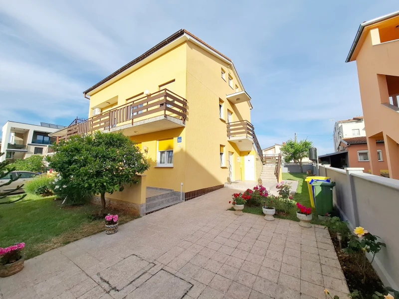 Apartmani Maria, apartmani sa velikim terasama i parkingom, Medulin