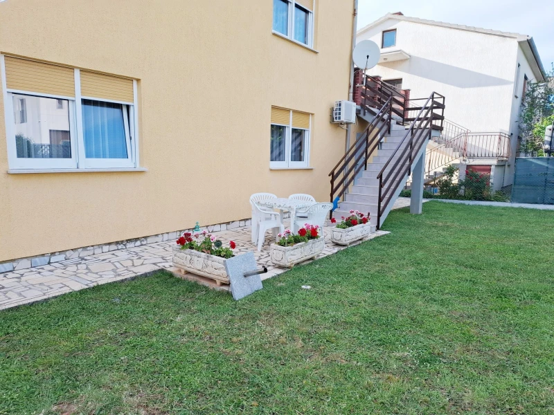 Apartman sa velikom terasom prema istoku, Balkon / terasa