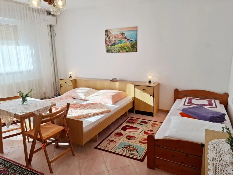 Apartman sa velikom terasom prema zapadu, Sobe
