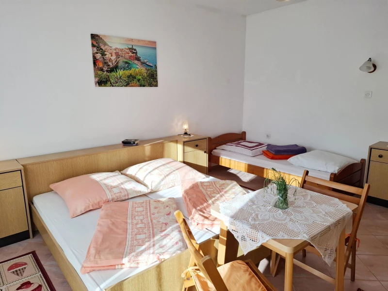 Apartman sa velikom terasom prema zapadu, Sobe