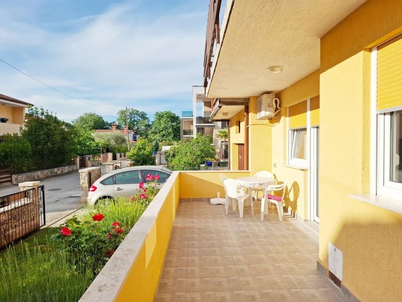 Apartman sa velikom terasom prema zapadu, Balkon / terasa