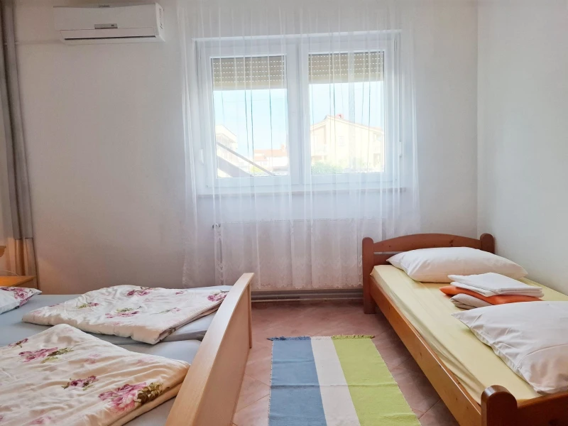 Apartman sa velikom terasom prema istoku, Sobe