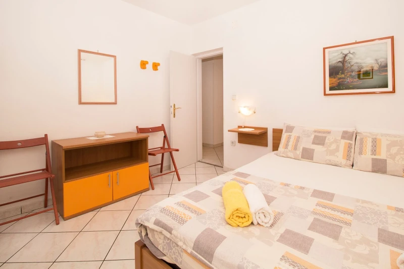 Apartman  sa 4 spavaće sobe i 3 kupaonice, Apartmani Jana, na mirnoj lokaciji sa velikim vrtom, Medulin