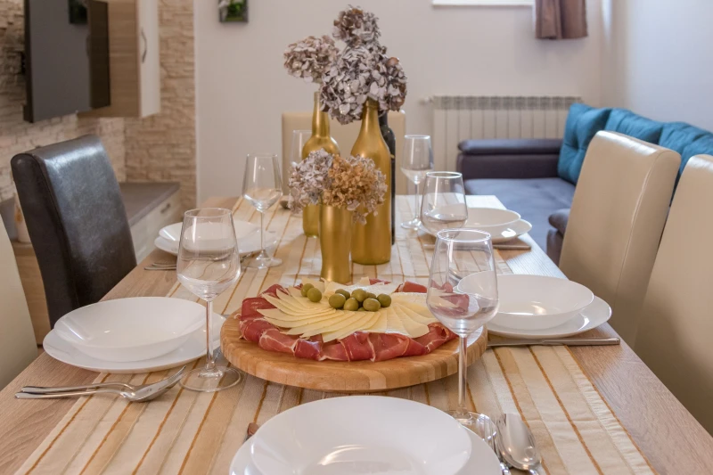 Apartman sa dvije spavaće sobe, Apartmani Mary, Ližnjan