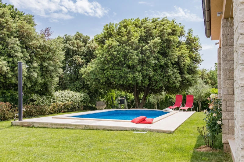 Apartman Marilena sa bazenom, Ližnjan