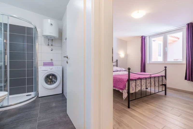 Appartamento con una camera da letto, Bagno / WC