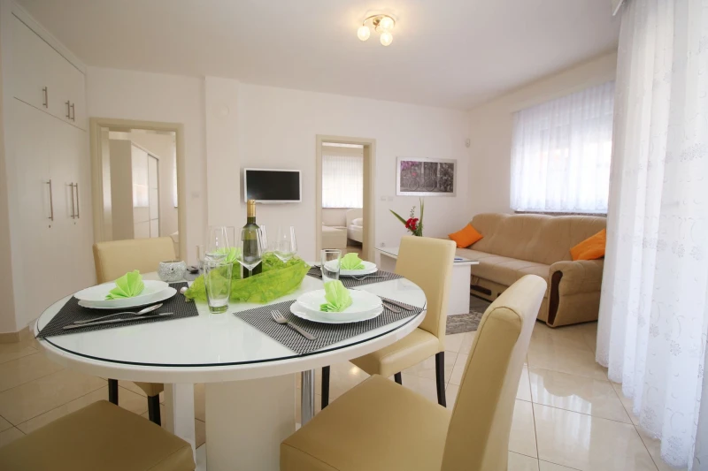 Apartman sa 2 spavaće sobe u prizemlju, Dnevni boravak