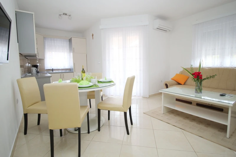 Apartment mit 2 Schlafzimmern im 1. Stock, Wohnzimmer