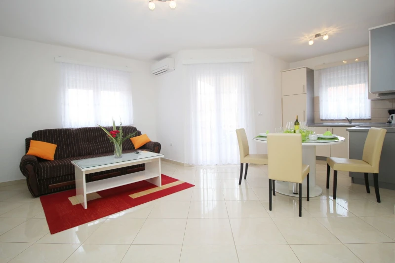 Apartment with 2 bedrooms on the 1st floor, Living room
