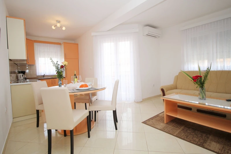 Apartman sa 1 spavaćom sobom na 2. katu