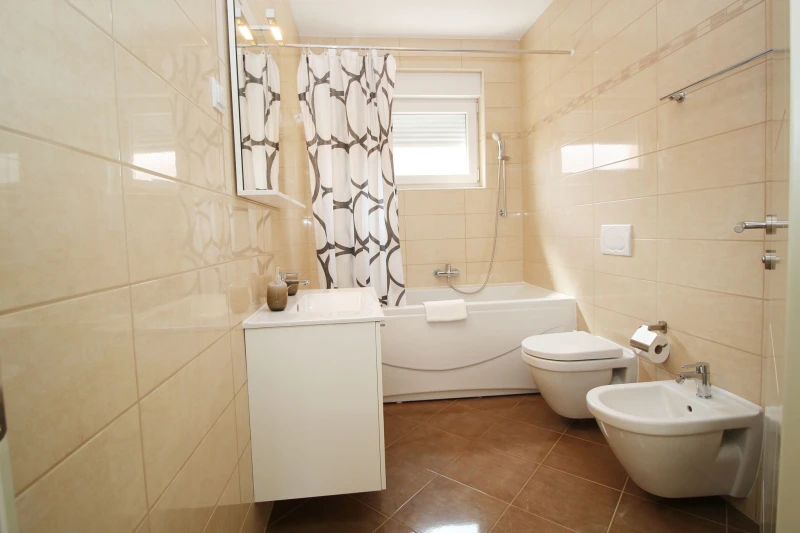 Apartment with 1 bedroom on the 2nd floor, Bathroom / WC