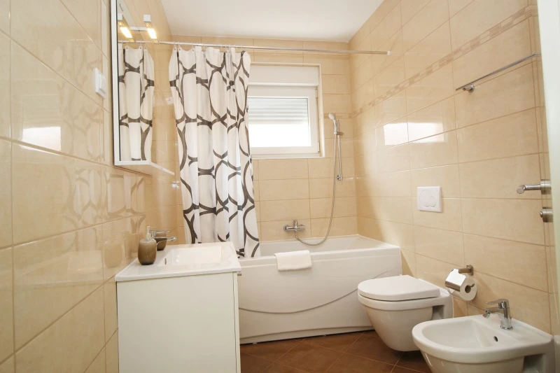 Apartment with 1 bedroom on the 2nd floor, Bathroom / WC