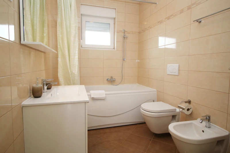 Apartman sa 1 spavaćom sobom na 2. katu, Kupaonica / wc